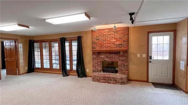 $564,950 | 39 MacKenzie Drive, St. Joseph, MO 64503