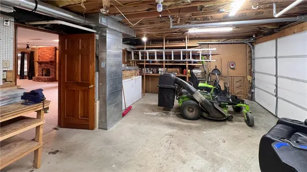 $564,950 | 39 MacKenzie Drive, St. Joseph, MO 64503