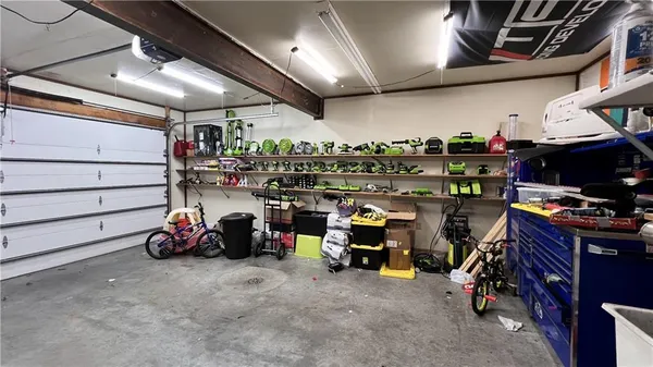 $564,950 | 39 MacKenzie Drive, St. Joseph, MO 64503