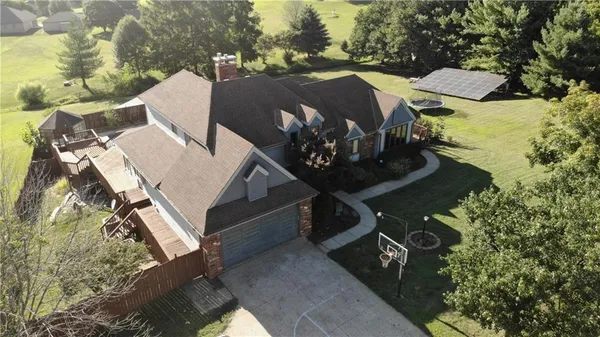 $564,950 | 39 MacKenzie Drive, St. Joseph, MO 64503
