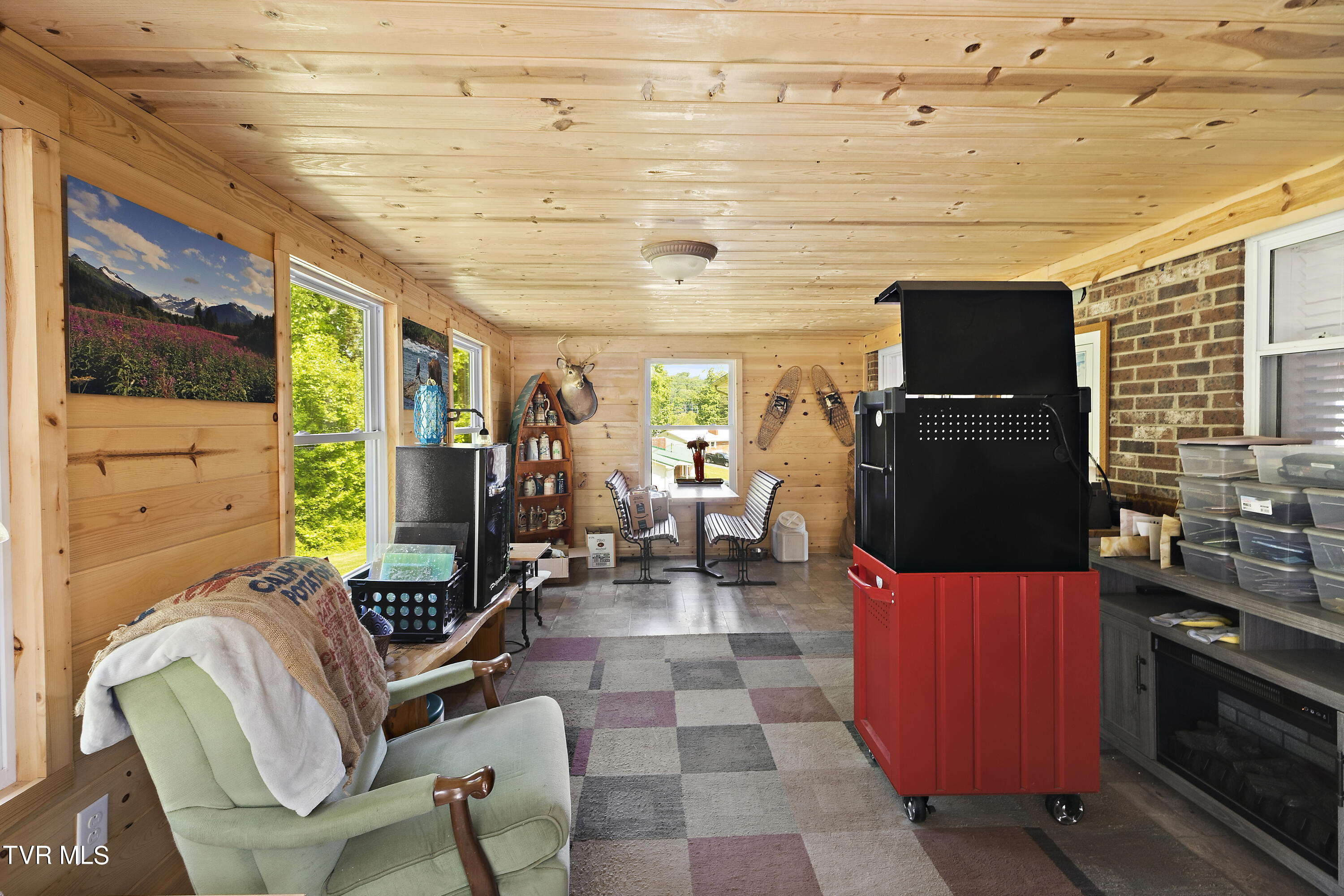 217 Echo Drive Greeneville, TN 37743 - Photo 22 of 44 128A3210