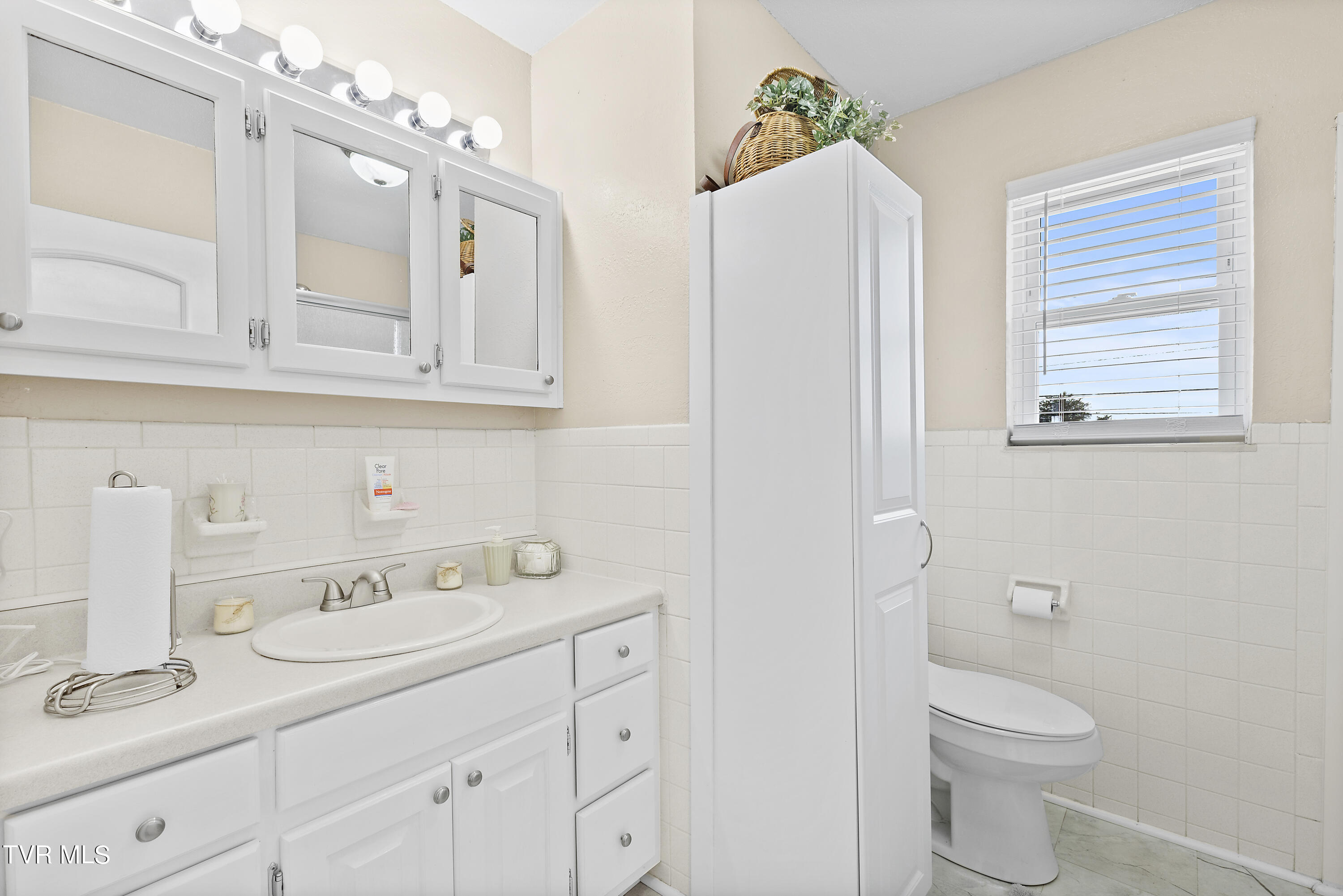 217 Echo Drive Greeneville, TN 37743 - Photo 28 of 44 128A3232