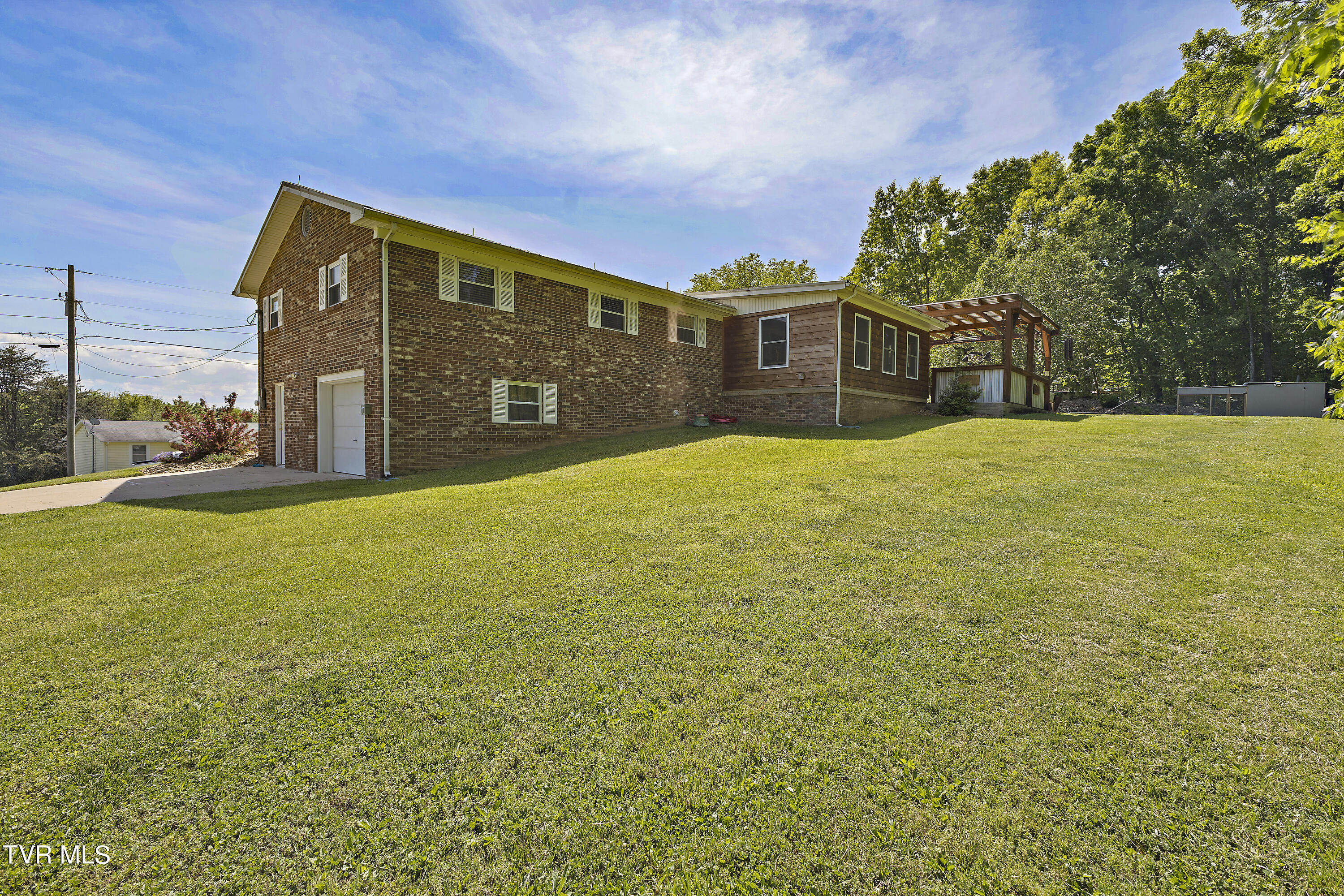 217 Echo Drive Greeneville, TN 37743 - Photo 9 of 44 128A3155