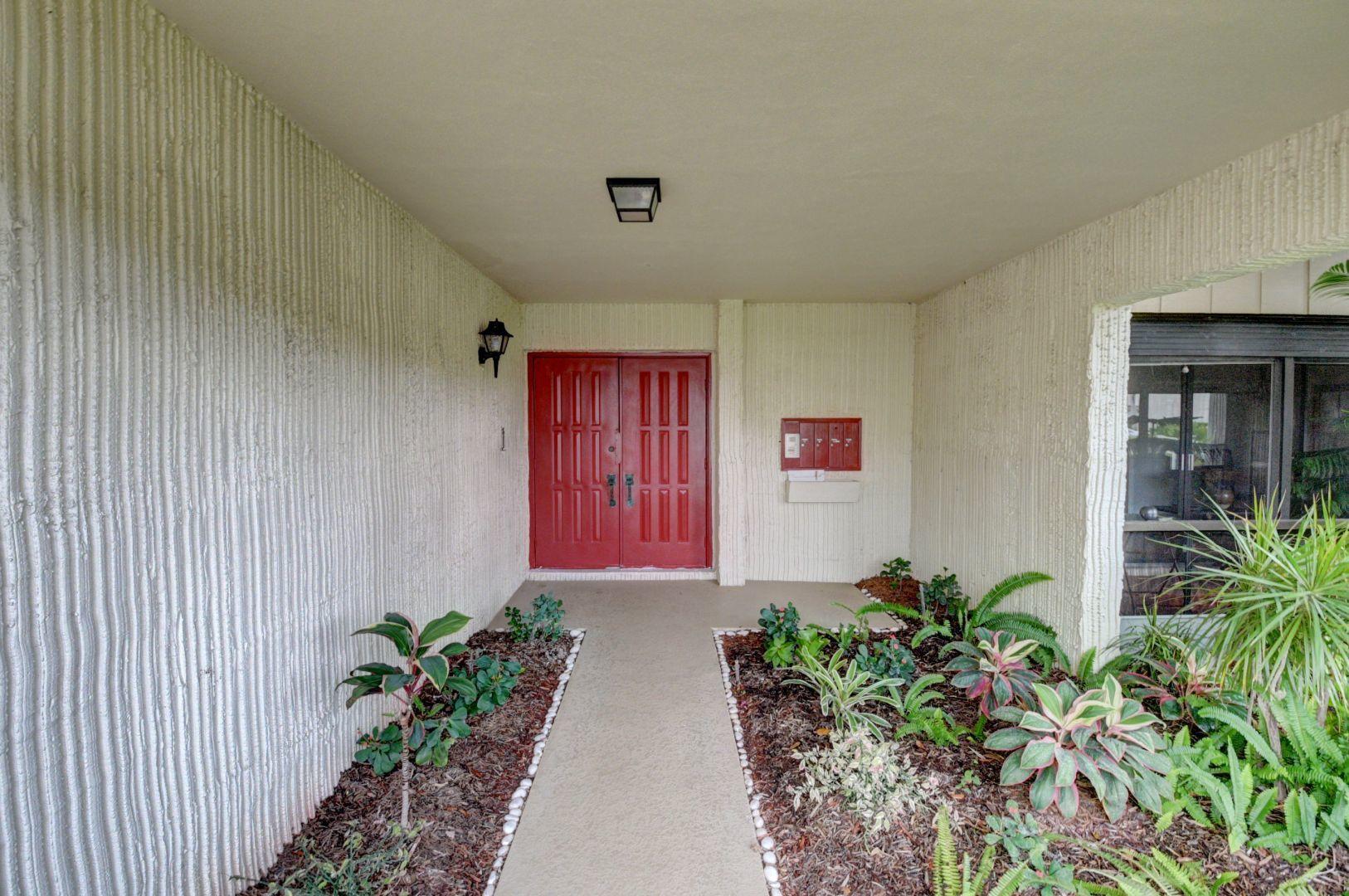 6621 Spring Bottom Way, Unit 142 Boca Raton, FL 33433 - Photo 2 of 26 Exterior Front