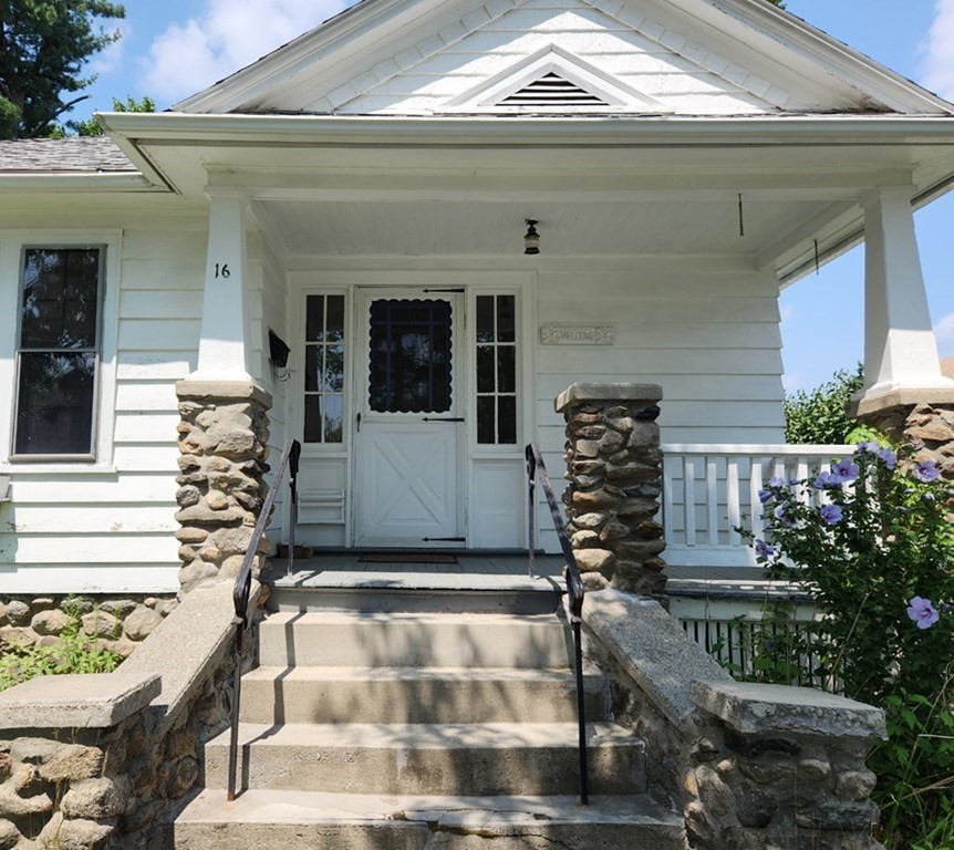 16 Clason Road Worcester, MA 01606 - Photo 4 of 21 Gallery Image 4
