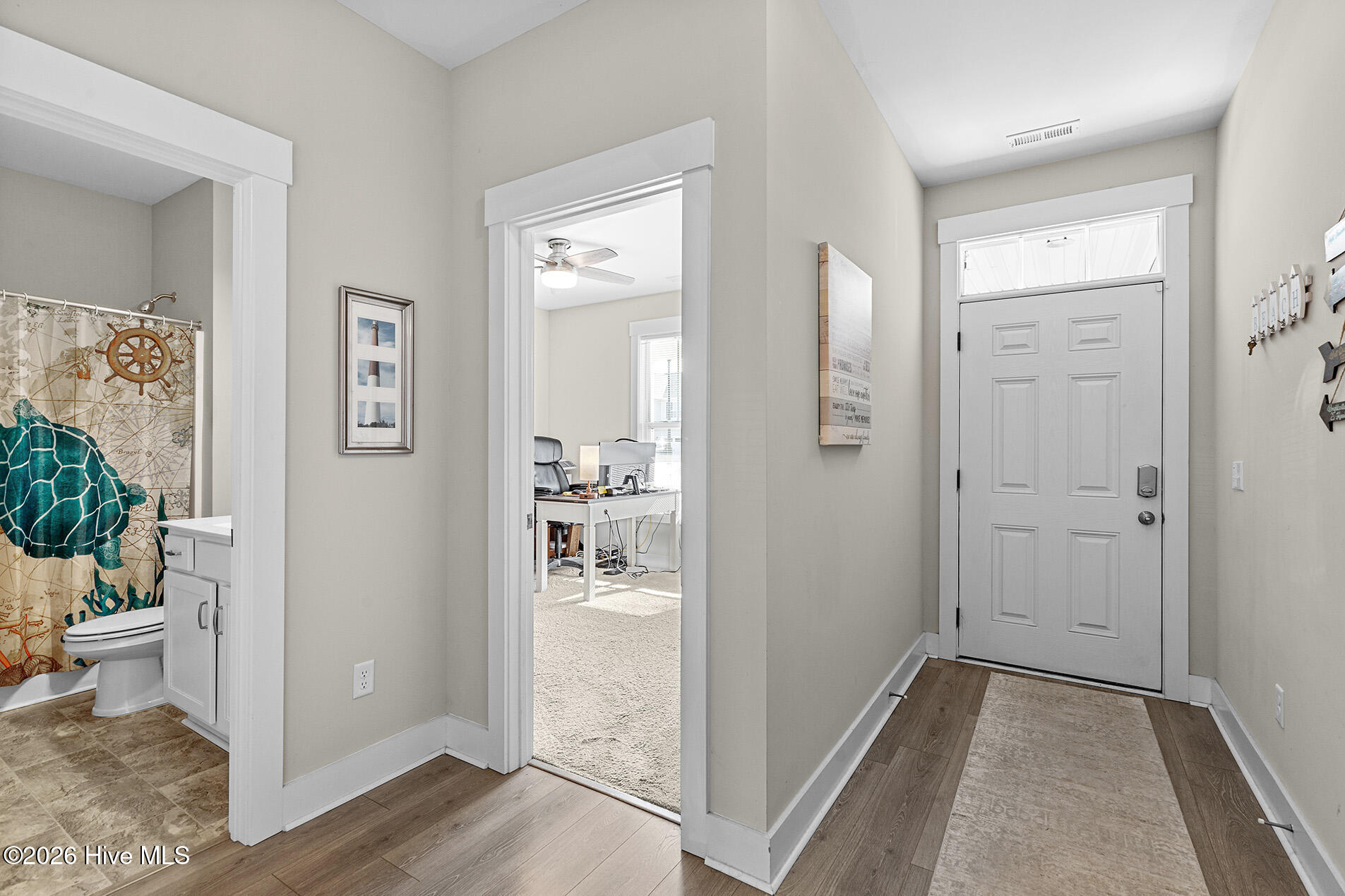 518 Toms Creek Road Rocky Point, NC 28457 - Photo 6 of 58 TomsCreek518-2foyShaneL33A5099-CR2