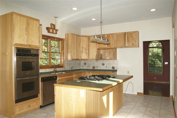 58 Bond Road Charlton, MA 01507 - Photo 9 of 25