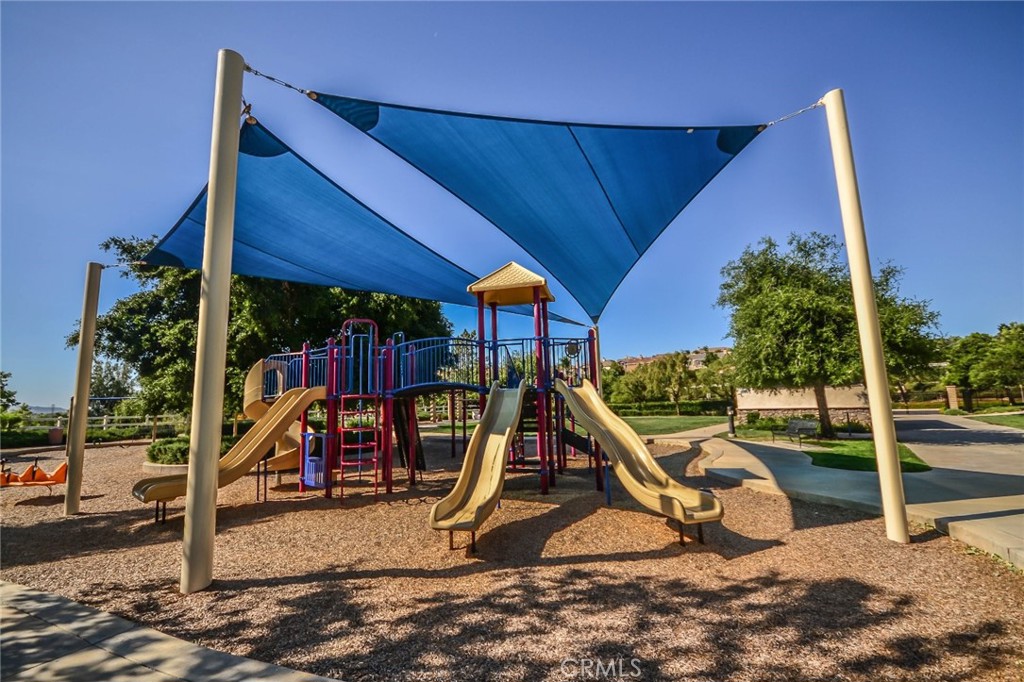 29268 Rio Lobo Way Valencia, CA 91354 - Photo 33 of 41 Gallery Image 33