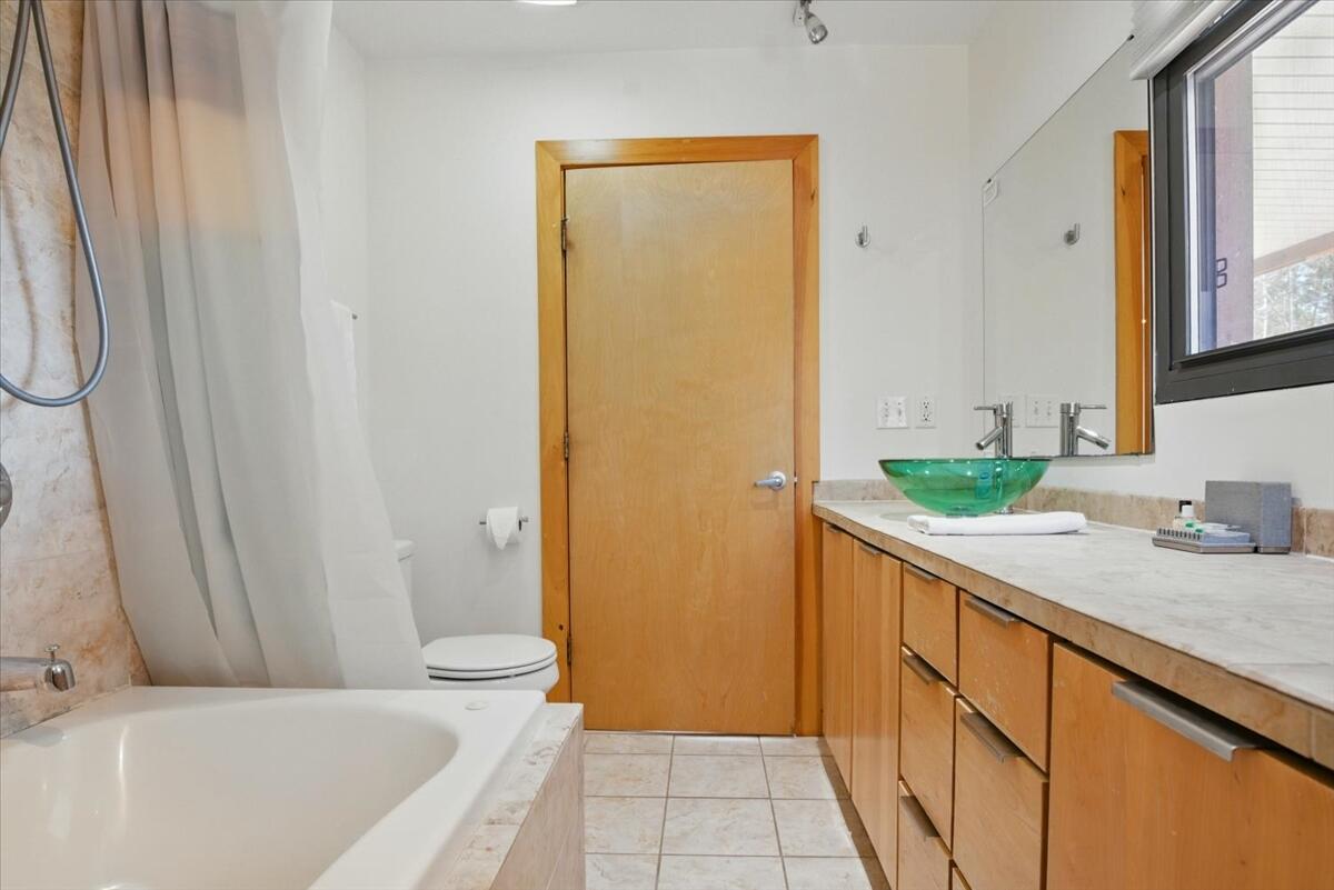 36 Mountain Valley Road Bethel, ME 04217 - Photo 69 of 99 069-6_primary_bathroom_b
