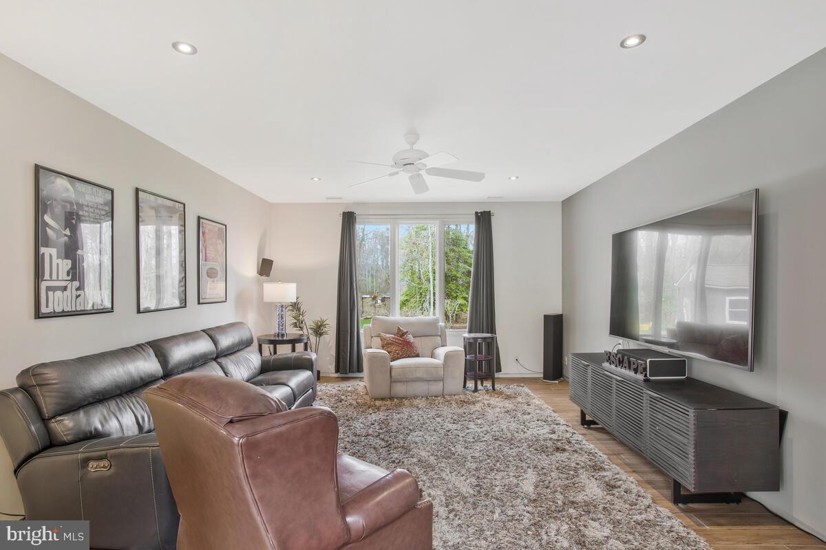 4149 Shoreham Beach Road Edgewater, MD 21037 - Photo 42 of 73