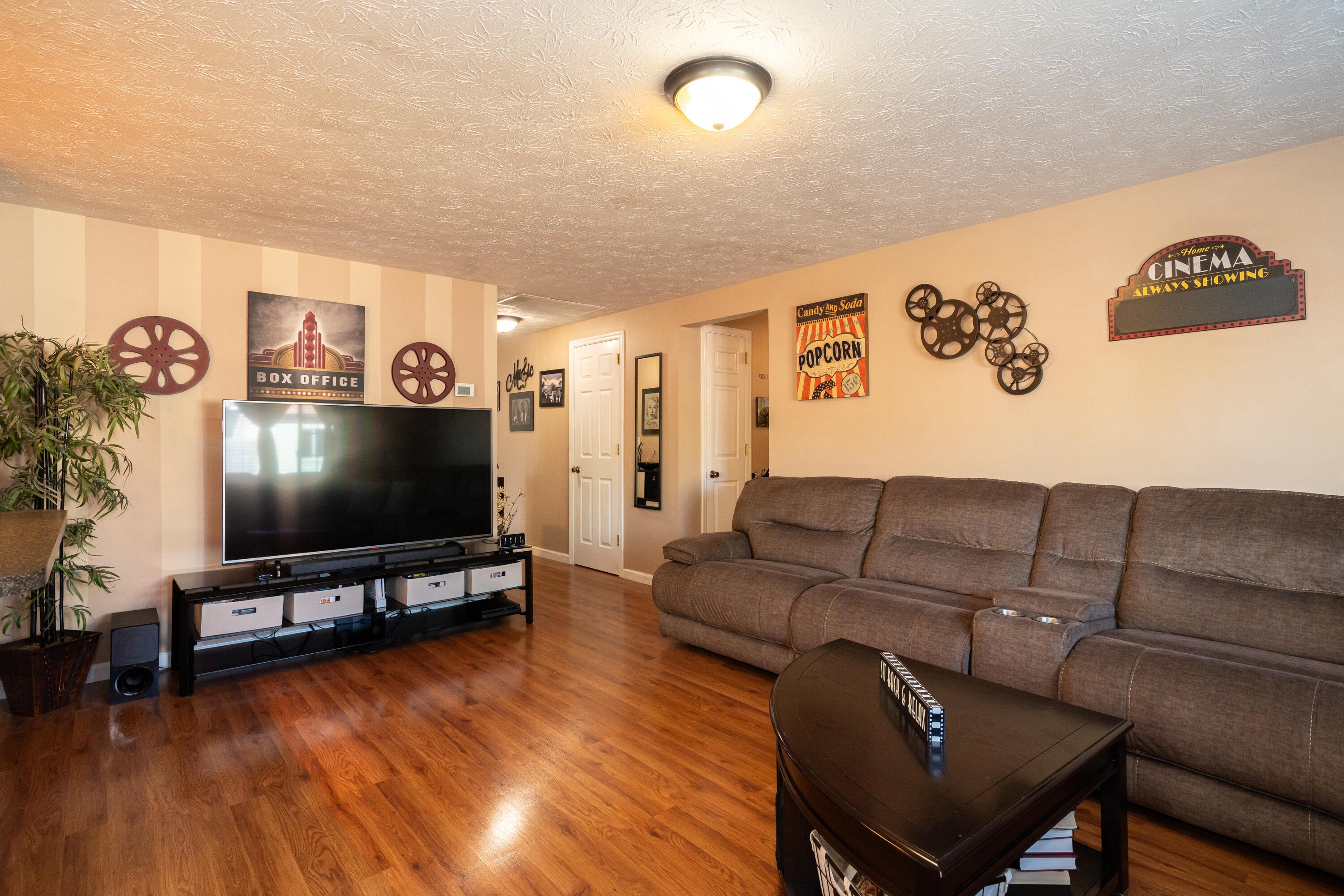 4537 Powell Road Dayton, OH 45424 - Photo 6 of 60