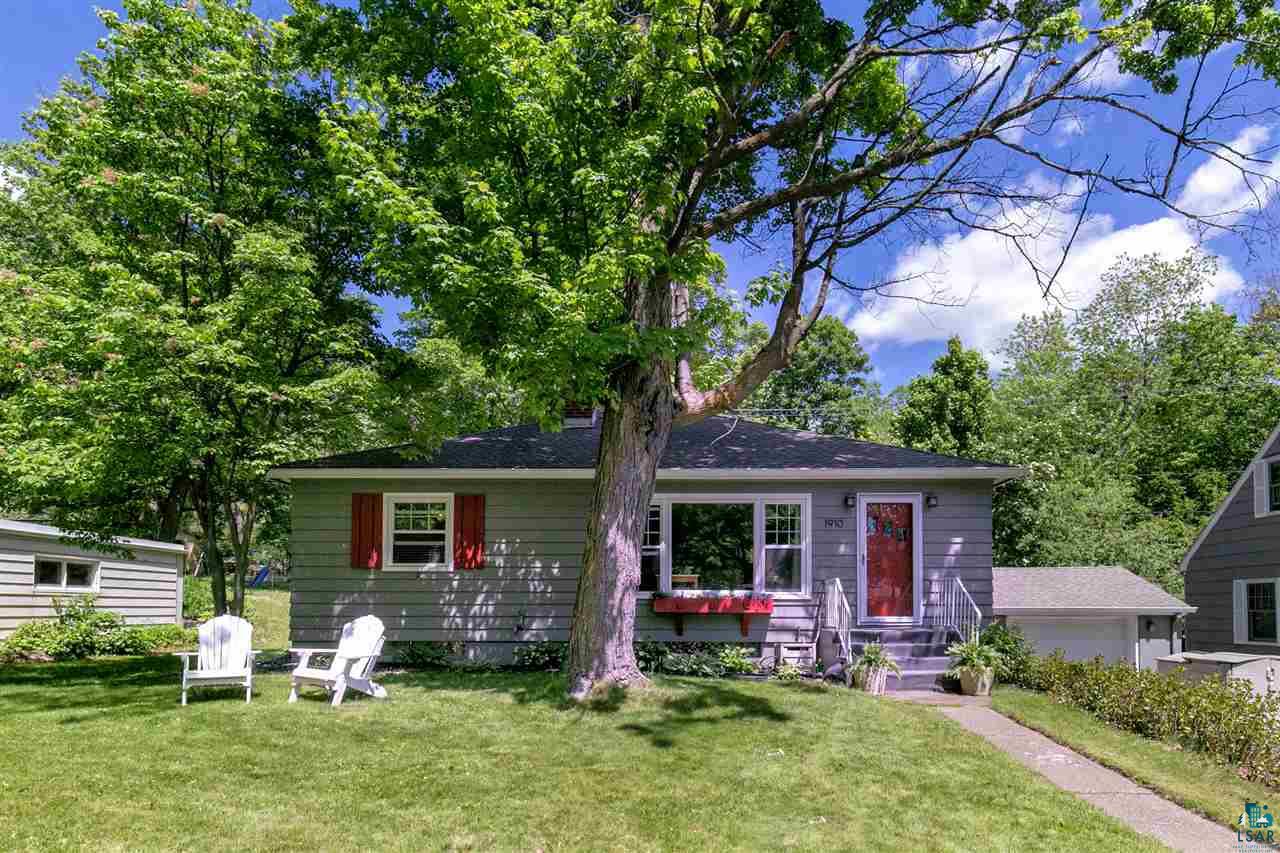 1910 Hartley Road Duluth, MN 55803 - Photo 1 of 46 Gallery Image 1