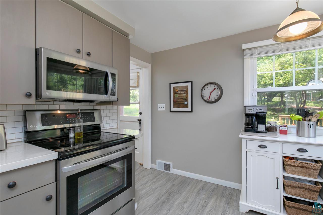 1910 Hartley Road Duluth, MN 55803 - Photo 4 of 46 Gallery Image 4