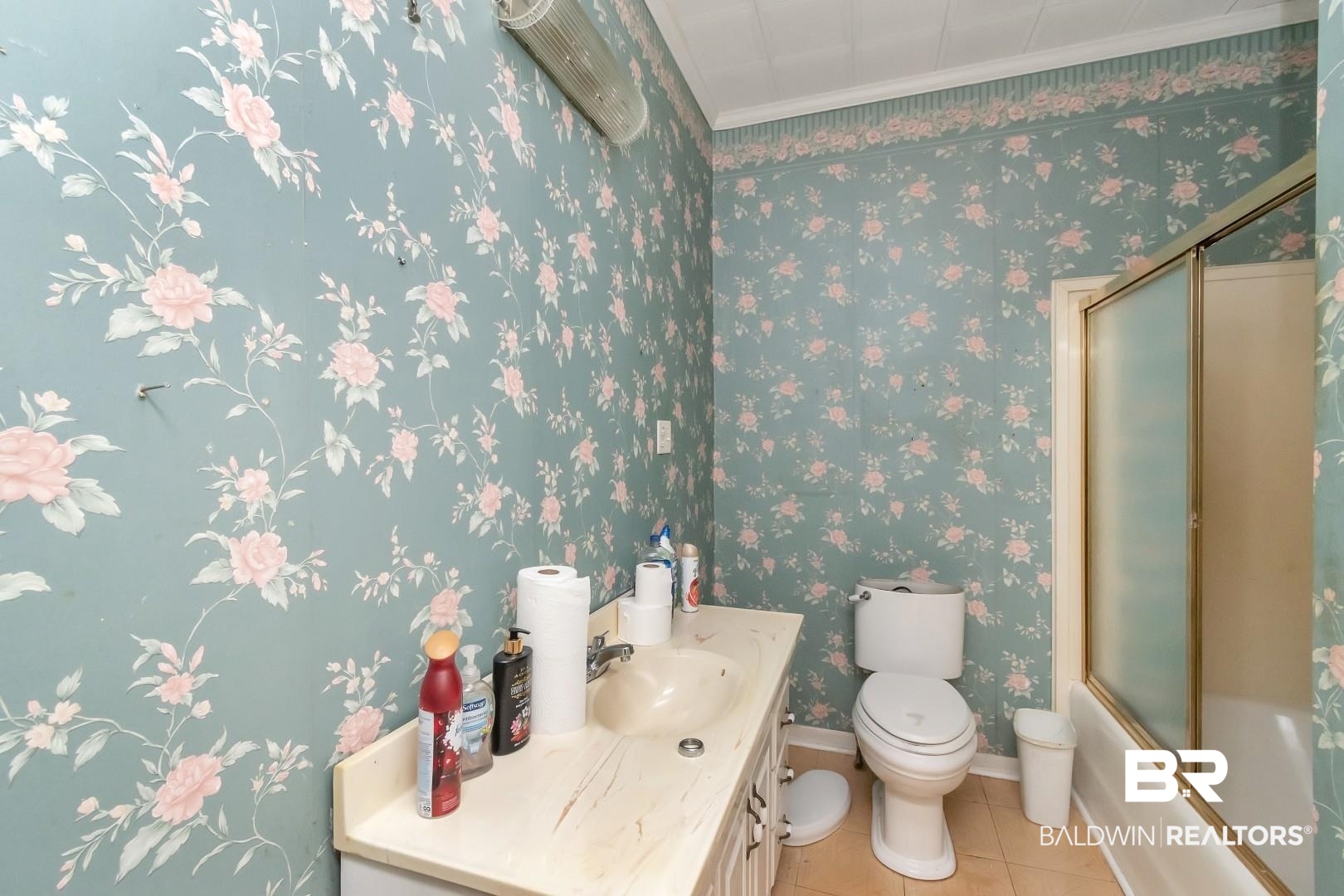 4305 Stein Street Mobile, AL 36608 - Photo 15 of 22 Full bathroom with vanity, toilet, shower / bath combination with glass door, and crown molding