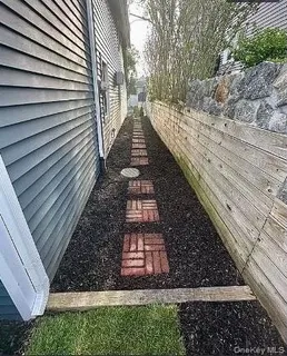 $769,000 | 14 Maple Street, Glenwood Landing, NY 11547