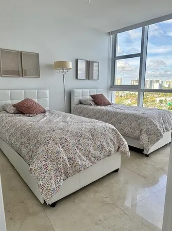 $7,500 | 18201 Collins Avenue, Unit 1602, Sunny Isles Beach, FL 33160