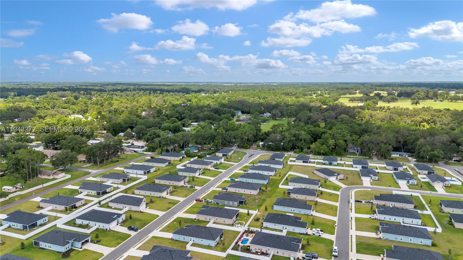 511 Southwest 5th Avenue Williston, FL 32696 - Photo 8 of 11 a view of an outdoor space and a yard