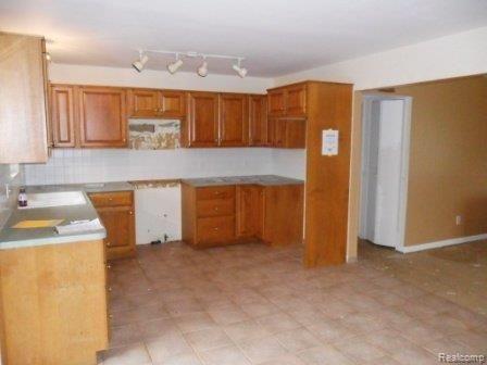 59623 Schoenherr Road Washington, MI 48094 - Photo 12 of 16 SAM_1452.JPG