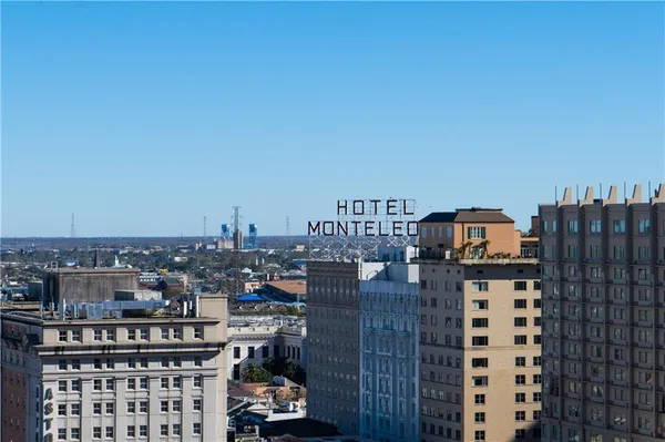 $5,500 | 210 Baronne Street, Unit 1802, New Orleans, LA 70112