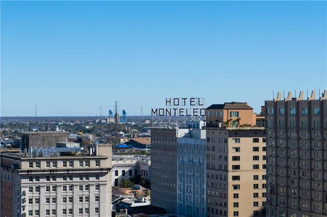 $5,500 | 210 Baronne Street, Unit 1802, New Orleans, LA 70112