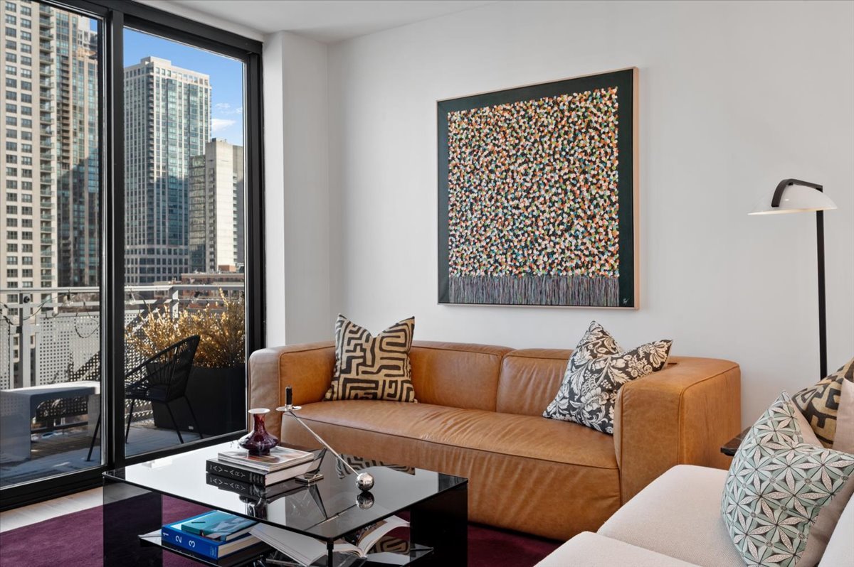 744 North Clark Street, Unit 1001 Chicago, IL 60654 - Photo 16 of 43