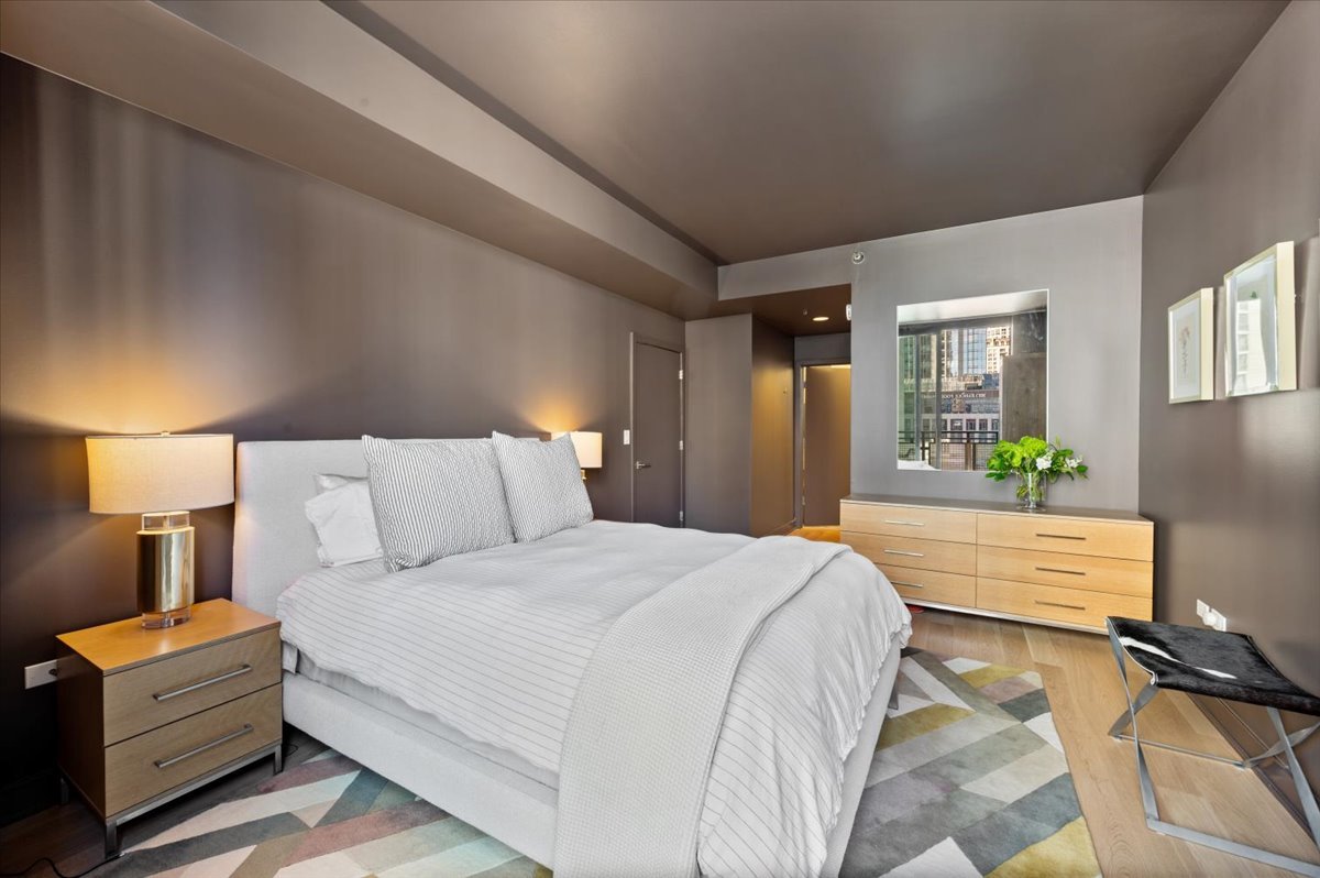 744 North Clark Street, Unit 1001 Chicago, IL 60654 - Photo 27 of 43