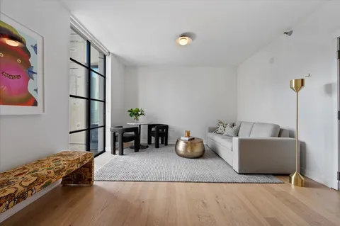 $675,000 | 744 North Clark Street, Unit 1001, Chicago, IL 60654