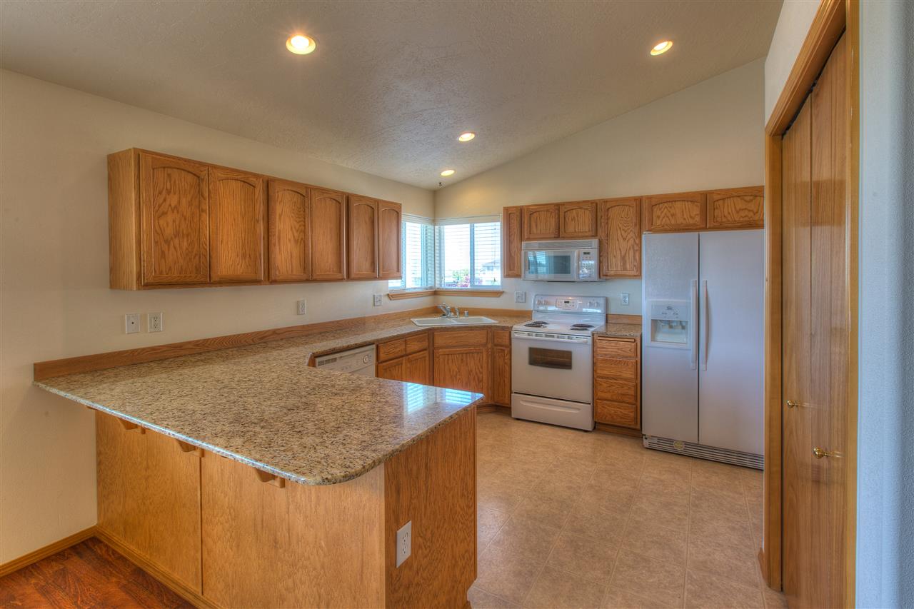 1020 North Fox Ridge Road Medical Lake, WA 99022 - Photo 4 of 20 Gallery Image 4