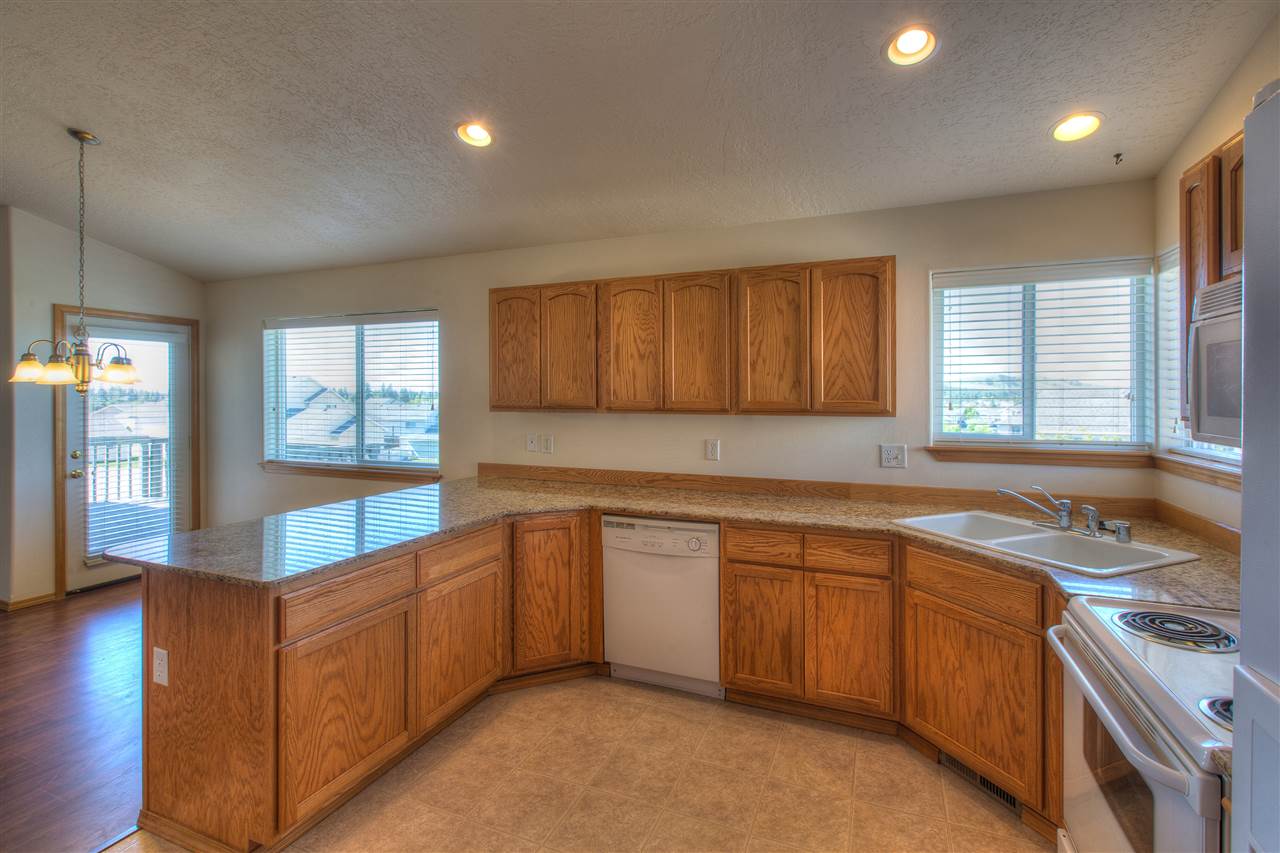 1020 North Fox Ridge Road Medical Lake, WA 99022 - Photo 5 of 20 Gallery Image 5