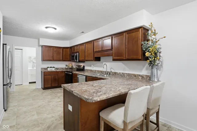 $204,900 | 6124 Timberlake Boulevard, Indianapolis, IN 46237