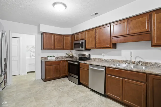 $204,900 | 6124 Timberlake Boulevard, Indianapolis, IN 46237