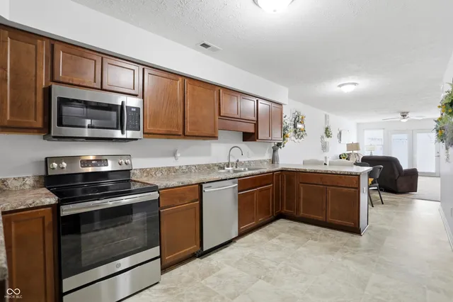 $204,900 | 6124 Timberlake Boulevard, Indianapolis, IN 46237