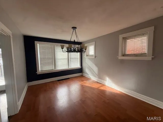 $189,500 | 1012 Bates Street, St. Louis, MO 63111