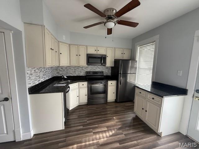 1012 Bates Street St. Louis, MO 63111 - Photo 6 of 16