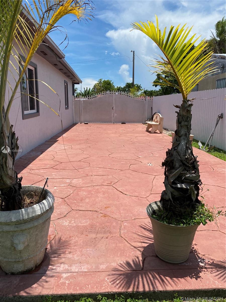 7565 Southwest 28th Street Road Miami, FL 33155 - Photo 11 of 31 a view of outdoor space yard and patio