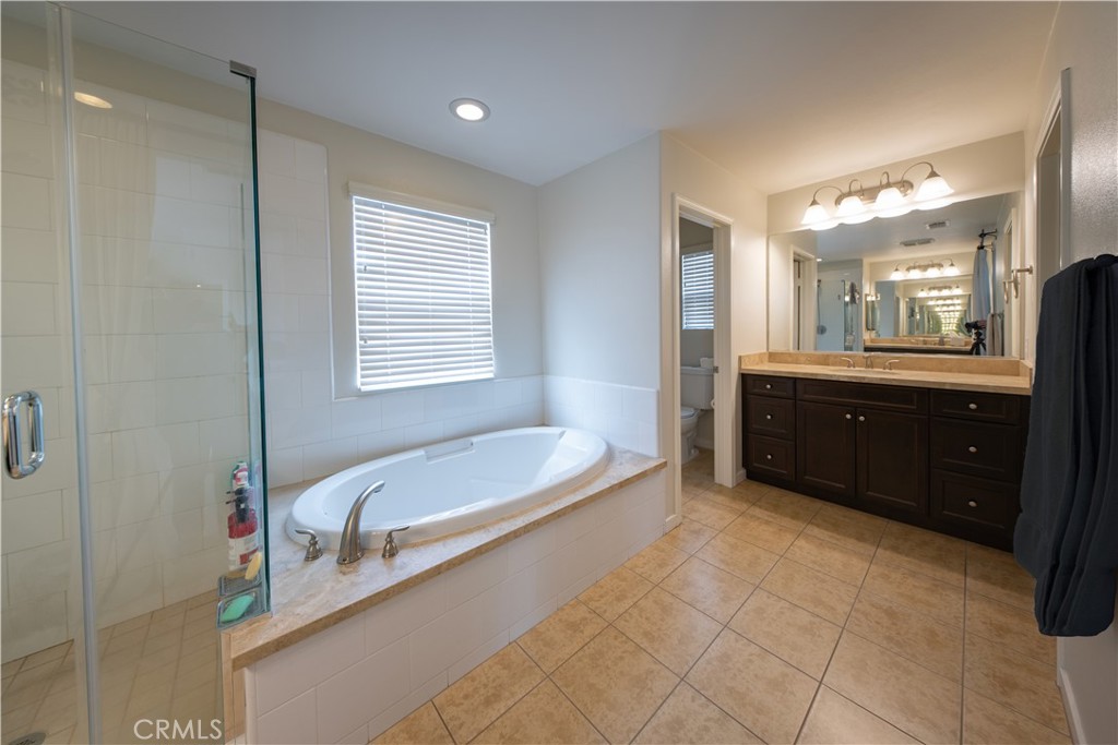 820 East Ruby Lace Way Azusa, CA 91702 - Photo 14 of 29