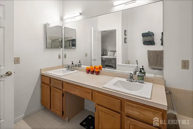 $699,000 | 76 Ashford Drive, Plainsboro, NJ 08536