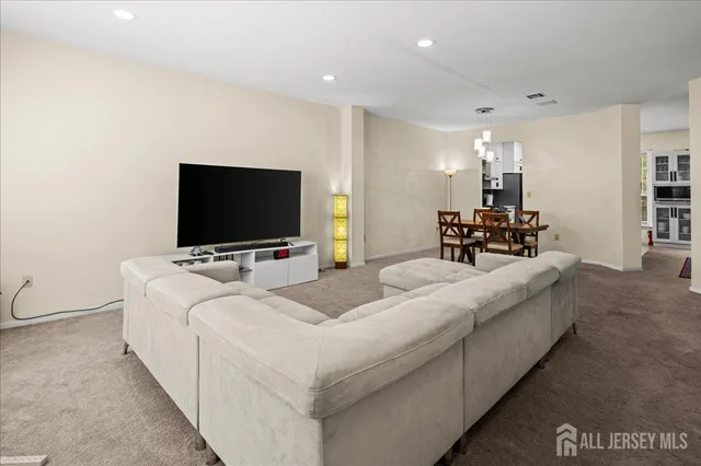 $699,000 | 76 Ashford Drive, Plainsboro, NJ 08536