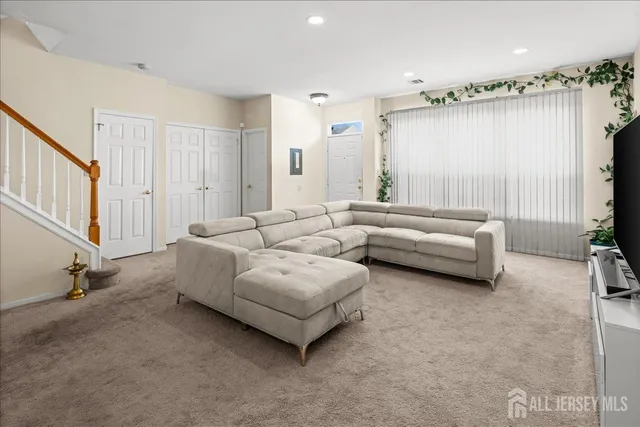 $699,000 | 76 Ashford Drive, Plainsboro, NJ 08536