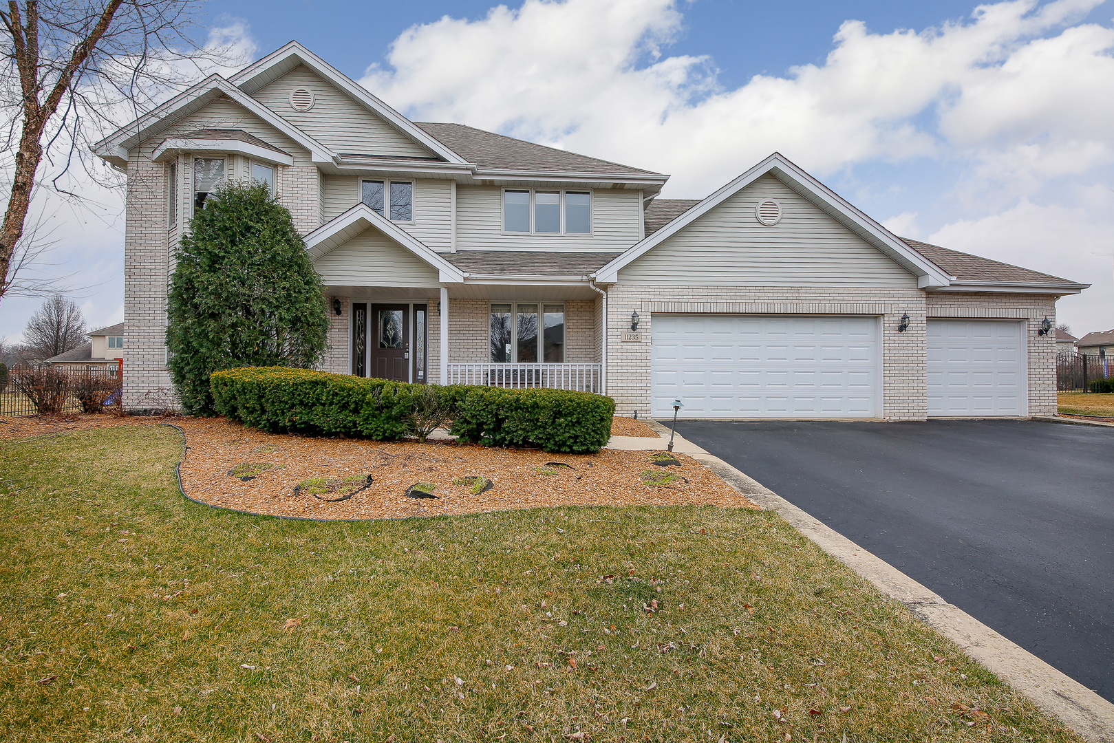 11235 Abbey Road Mokena, IL 60448 - Photo 1 of 24 Gallery Image 1