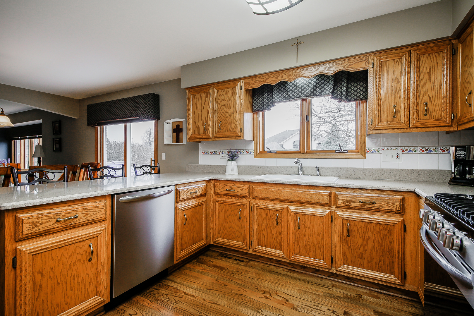 11235 Abbey Road Mokena, IL 60448 - Photo 8 of 24 Gallery Image 8