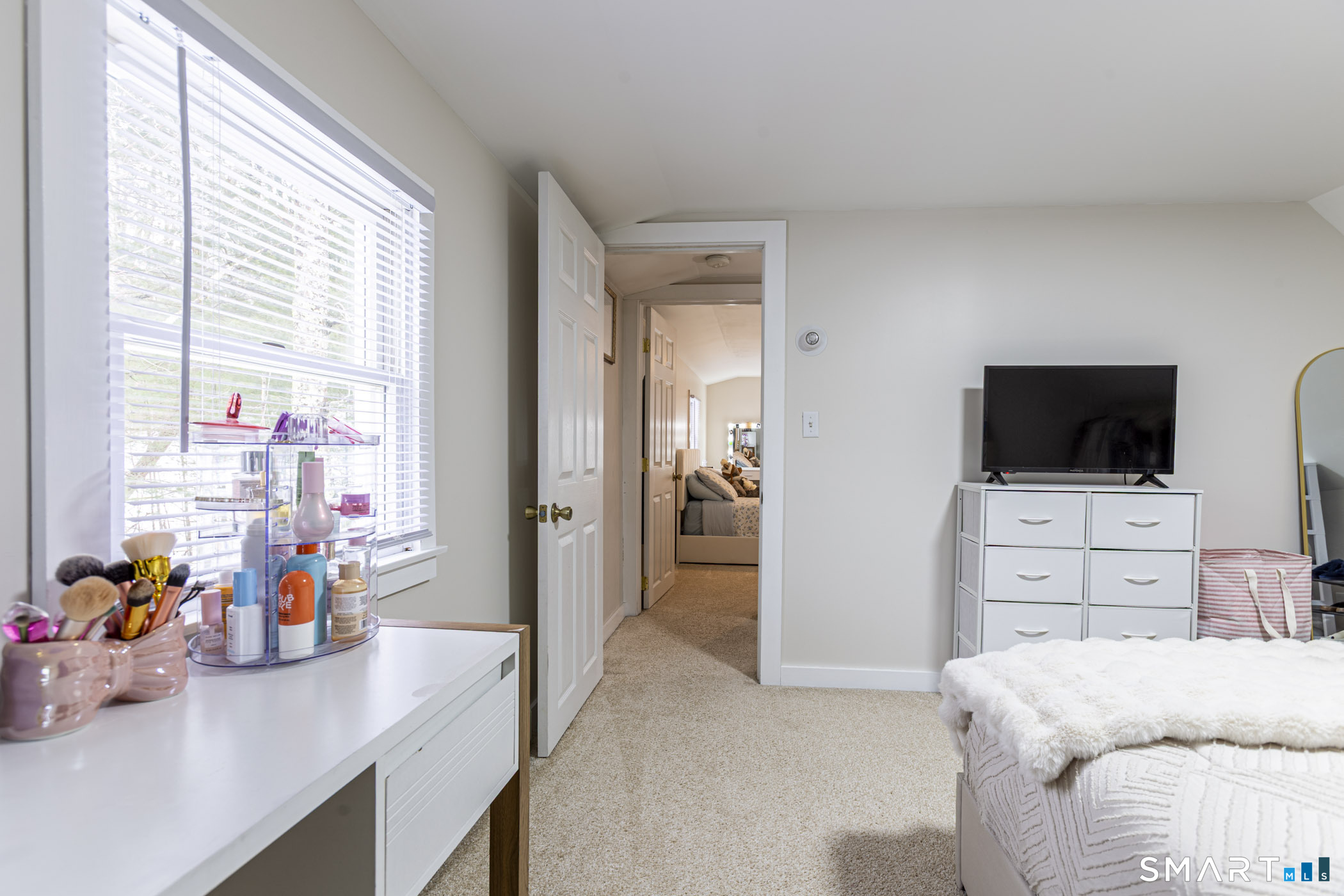 429 Lakeside Road Morris, CT 06763 - Photo 12 of 68