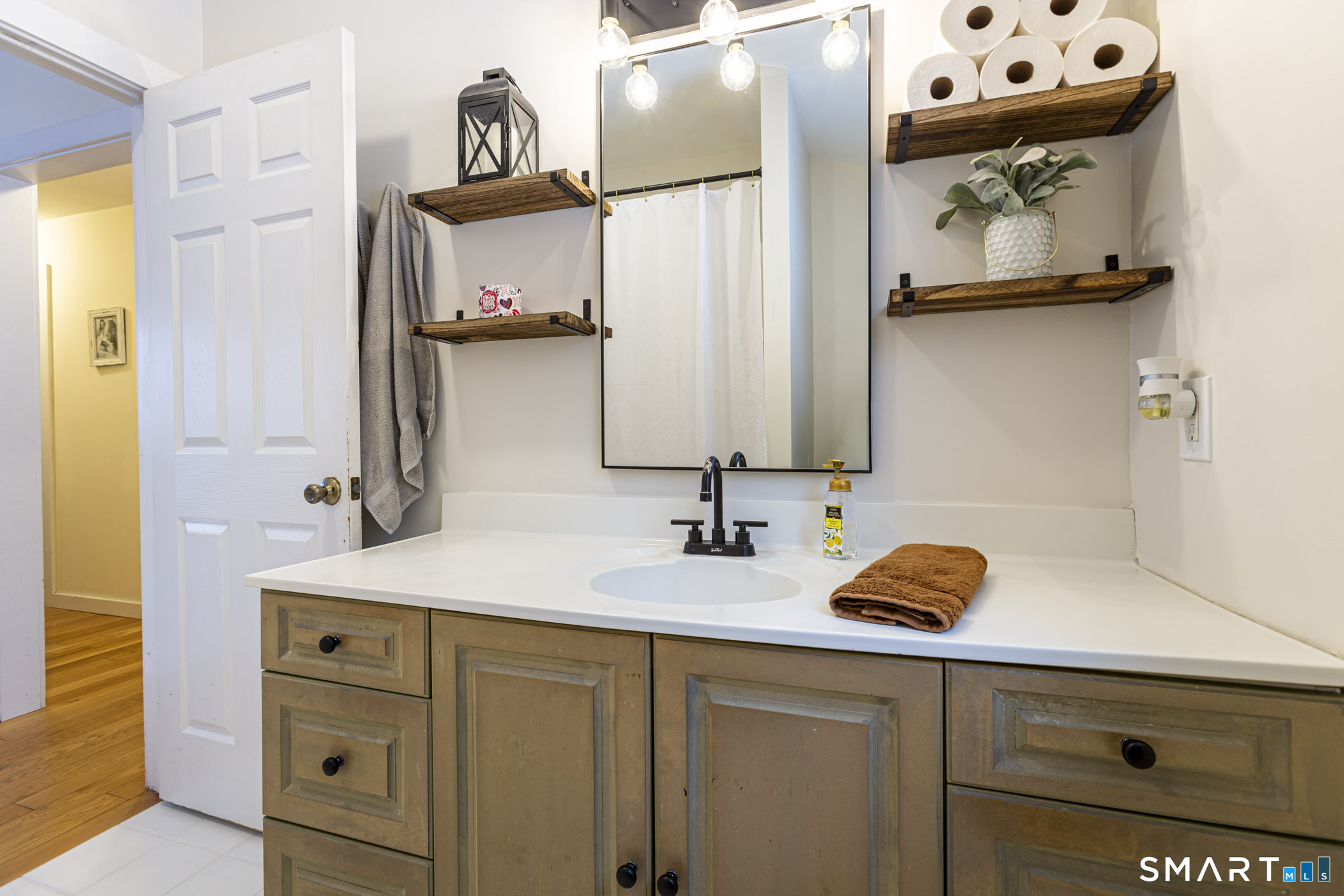 429 Lakeside Road Morris, CT 06763 - Photo 52 of 68