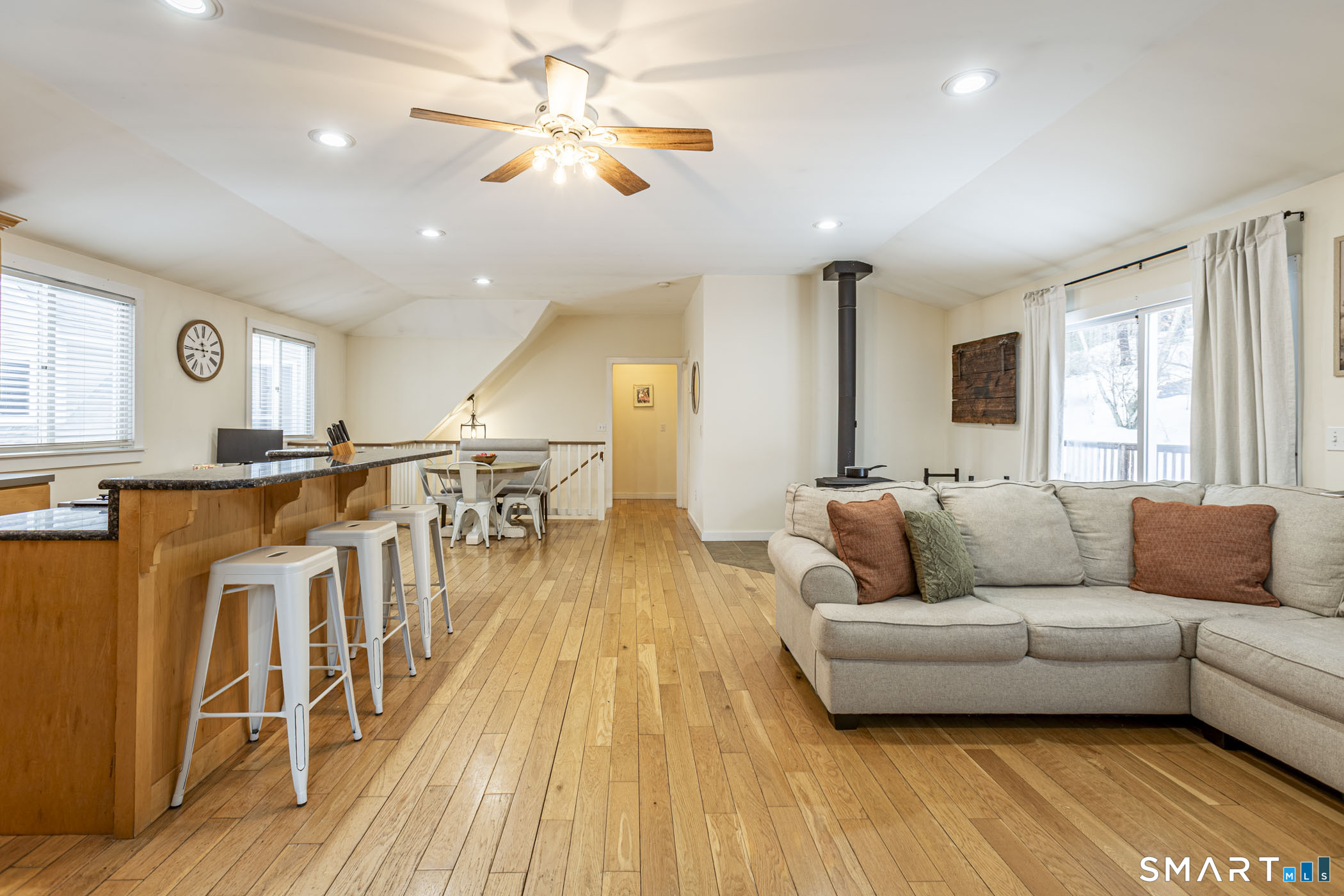 429 Lakeside Road Morris, CT 06763 - Photo 7 of 38
