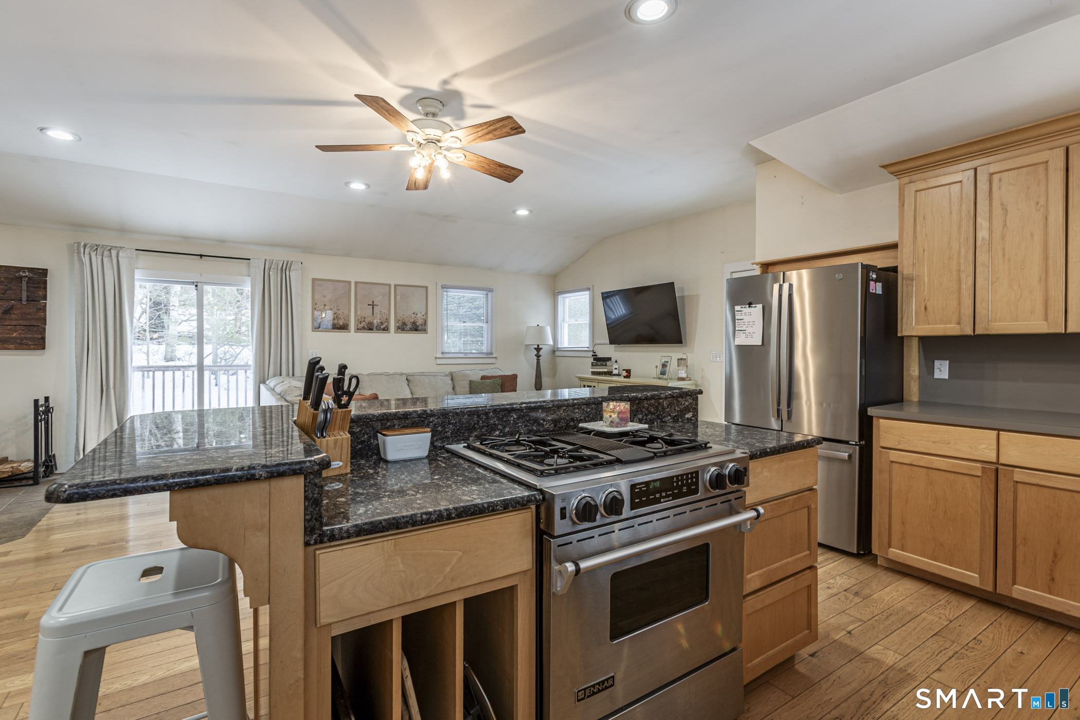 429 Lakeside Road Morris, CT 06763 - Photo 9 of 38