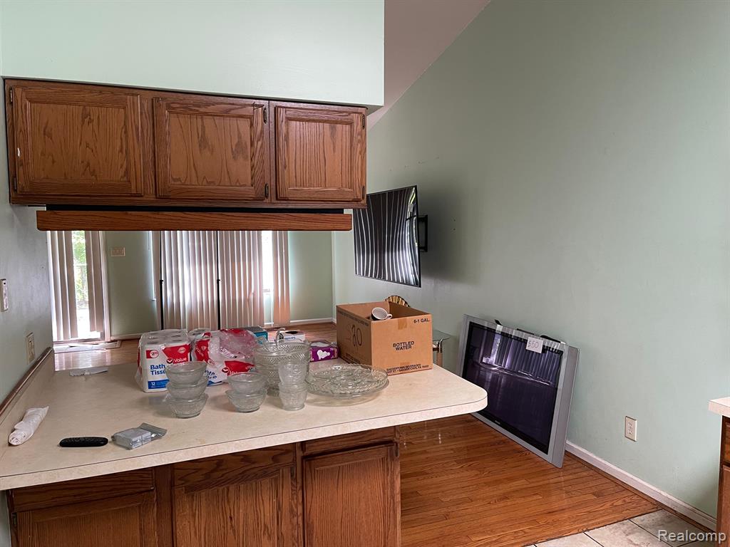 29721 Farmington Road Farmington Hills, MI 48331 - Photo 11 of 40