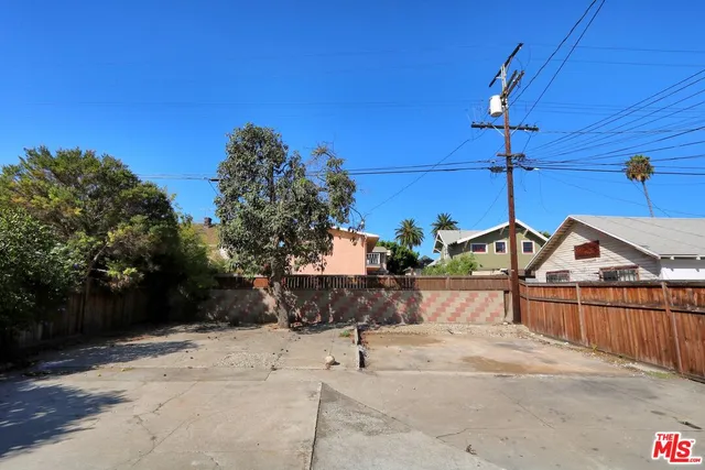$4,200 | 2309 South Budlong Avenue, Los Angeles, CA 90007