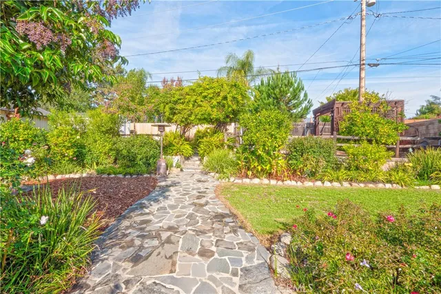 $1,065,000 | 641 Ridgefield Drive, Claremont, CA 91711