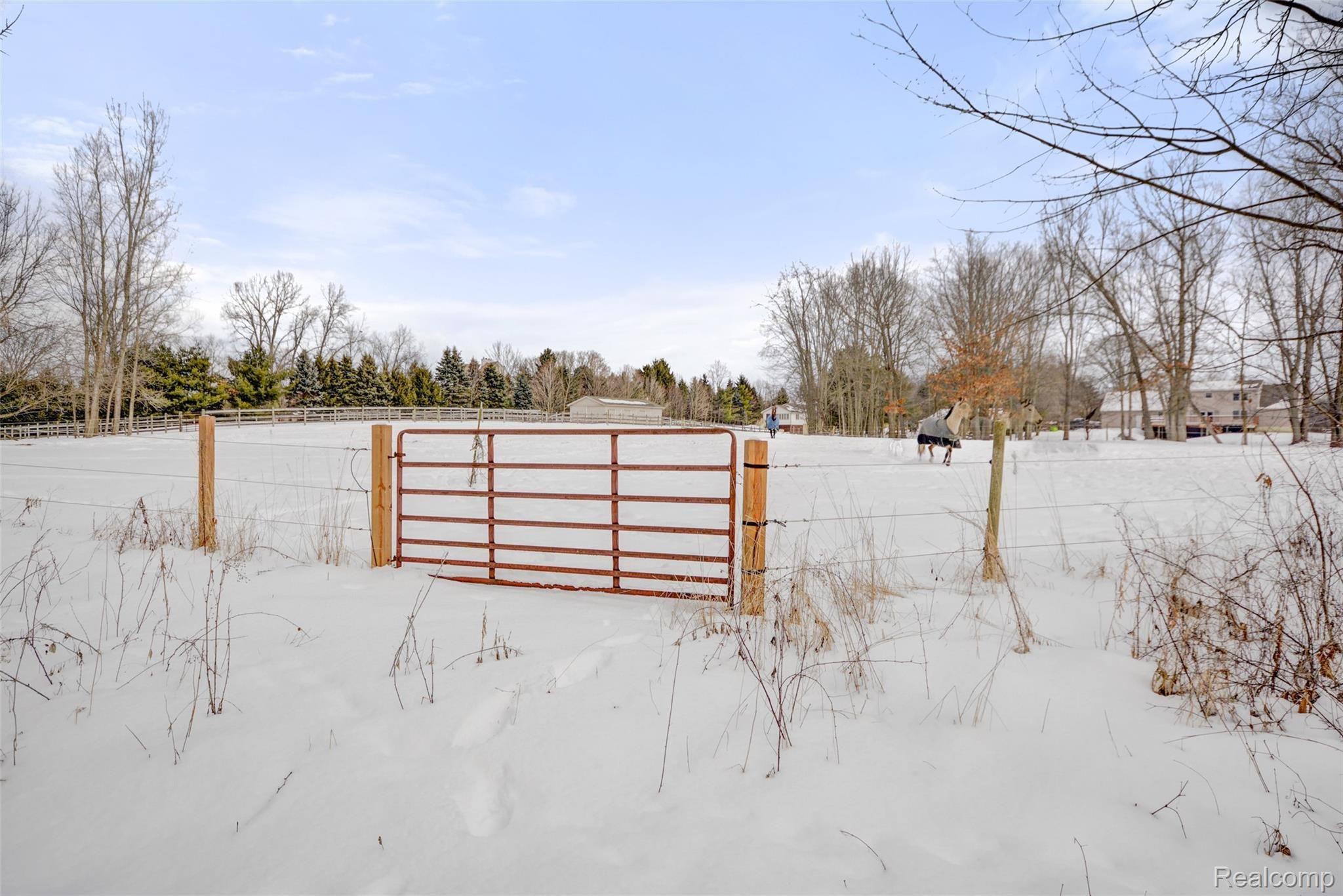 6187 Hellner Road Ann Arbor, MI 48105 - Photo 39 of 50 Hellner_35.jpg