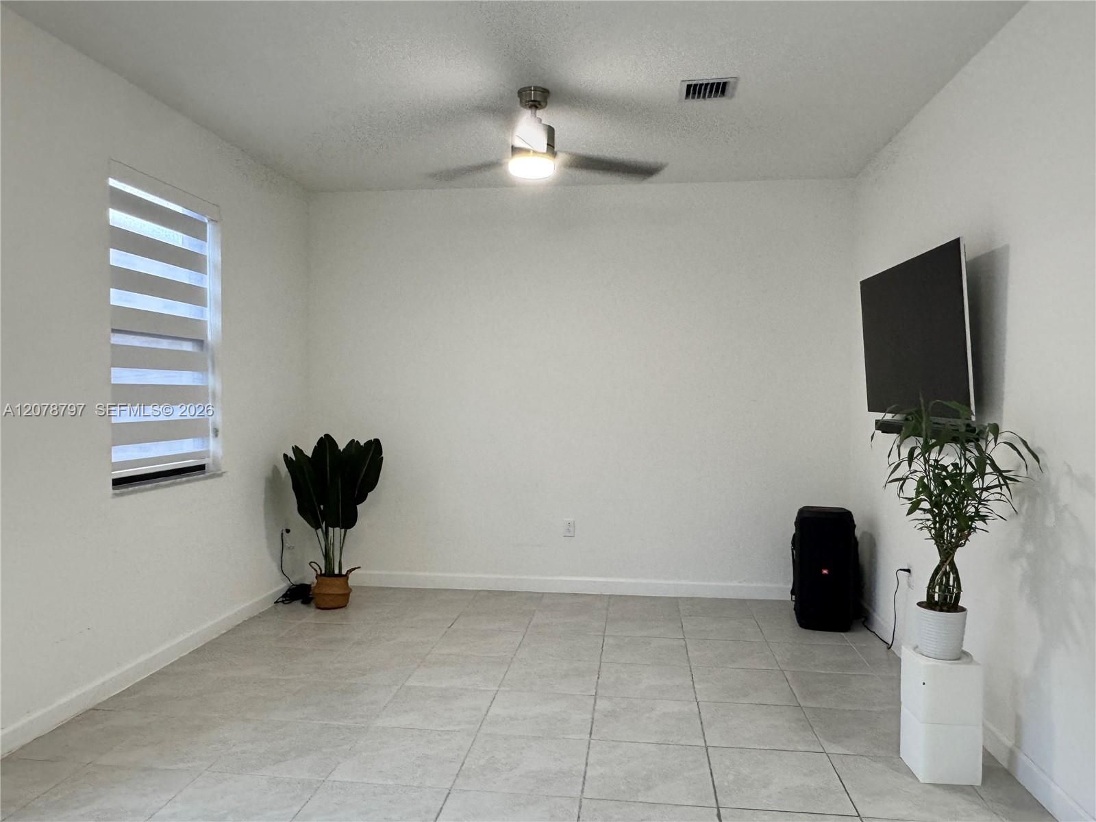 23461 Southwest 129th Place Homestead, FL 33032 - Photo 7 of 19 Gallery Image 7